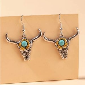 Dangle earrings